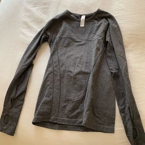 Long sleeve workout shirt